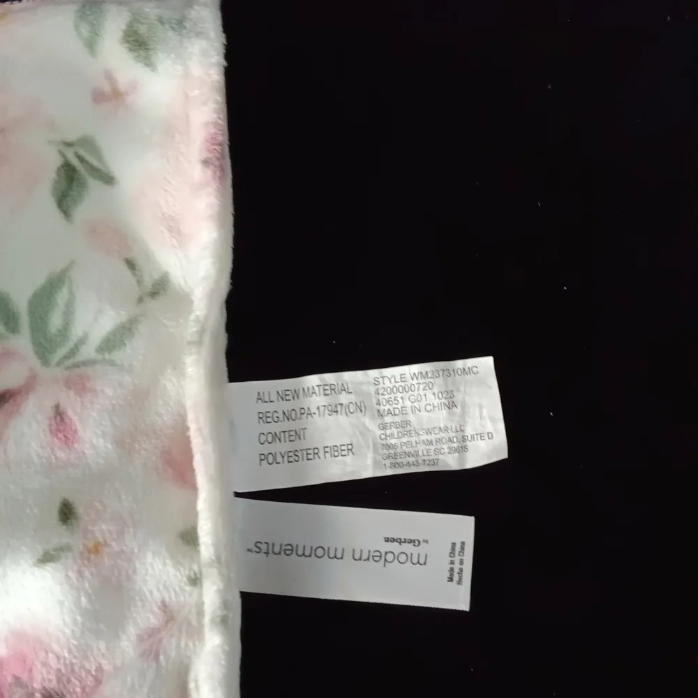 Gerber Lamb Plush with Floral Blanket - Picture 8 of 10